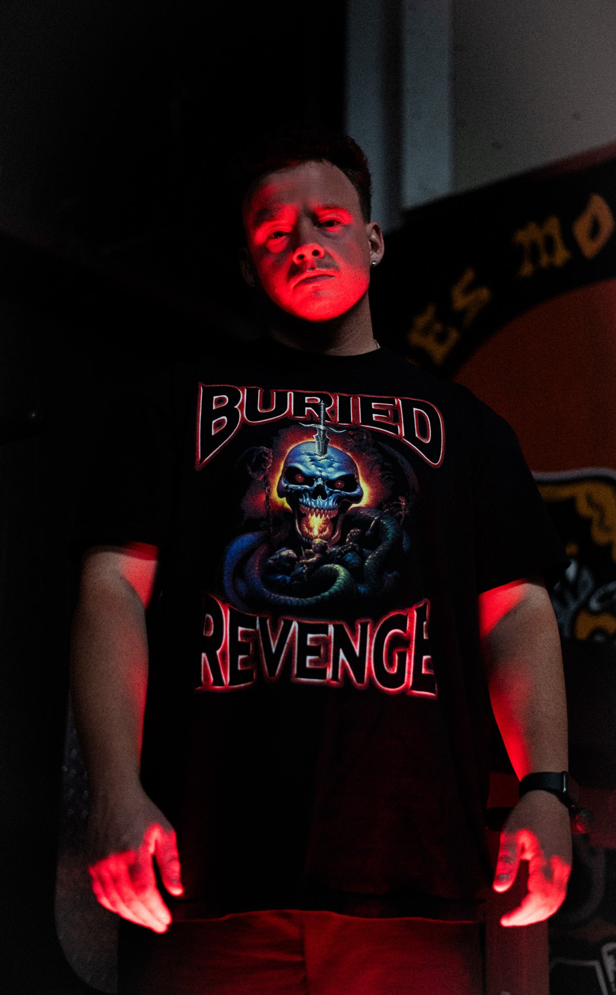 FALLEN SKULL TEE - BLACK